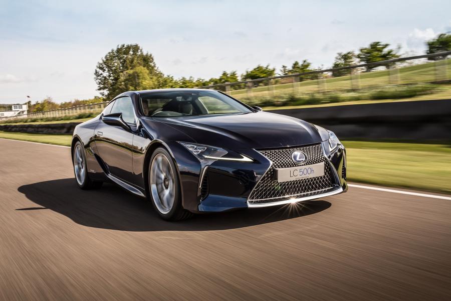  Lexus LC500h 2017 года  (UK) (фото 6 из 41)